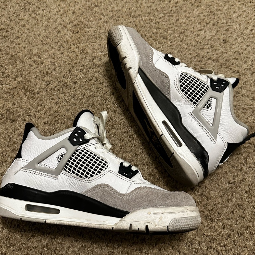 Jordan 4